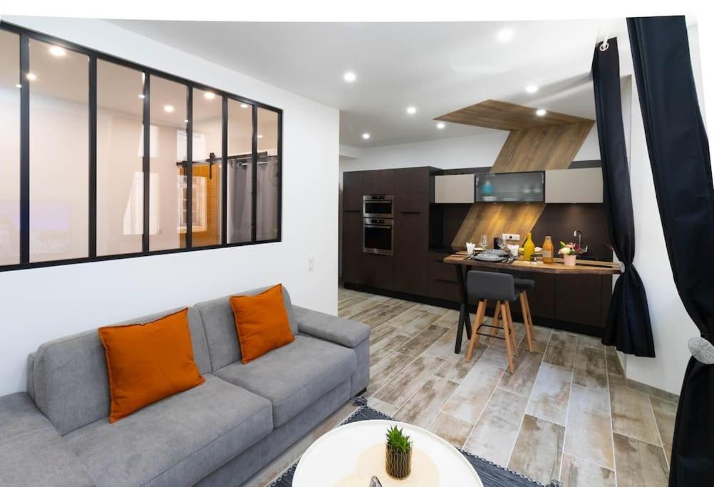 Le Papillon Apartamento Aubenas Exterior foto