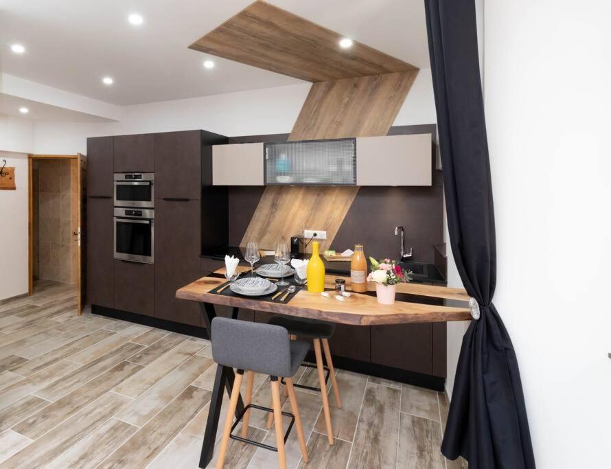 Le Papillon Apartamento Aubenas Exterior foto